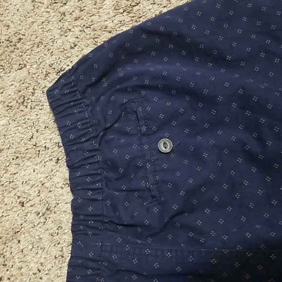 Julian and Mark Casual Shorts. Size Large.  Good Condition. - Picture 5 of 5